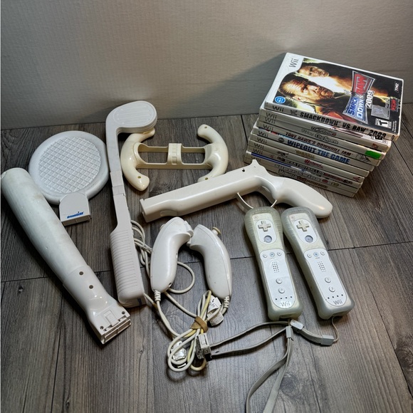 Nintendo Wii Accessories Lot & Sports Bundle w/10 Games Remotes & Nunchucks